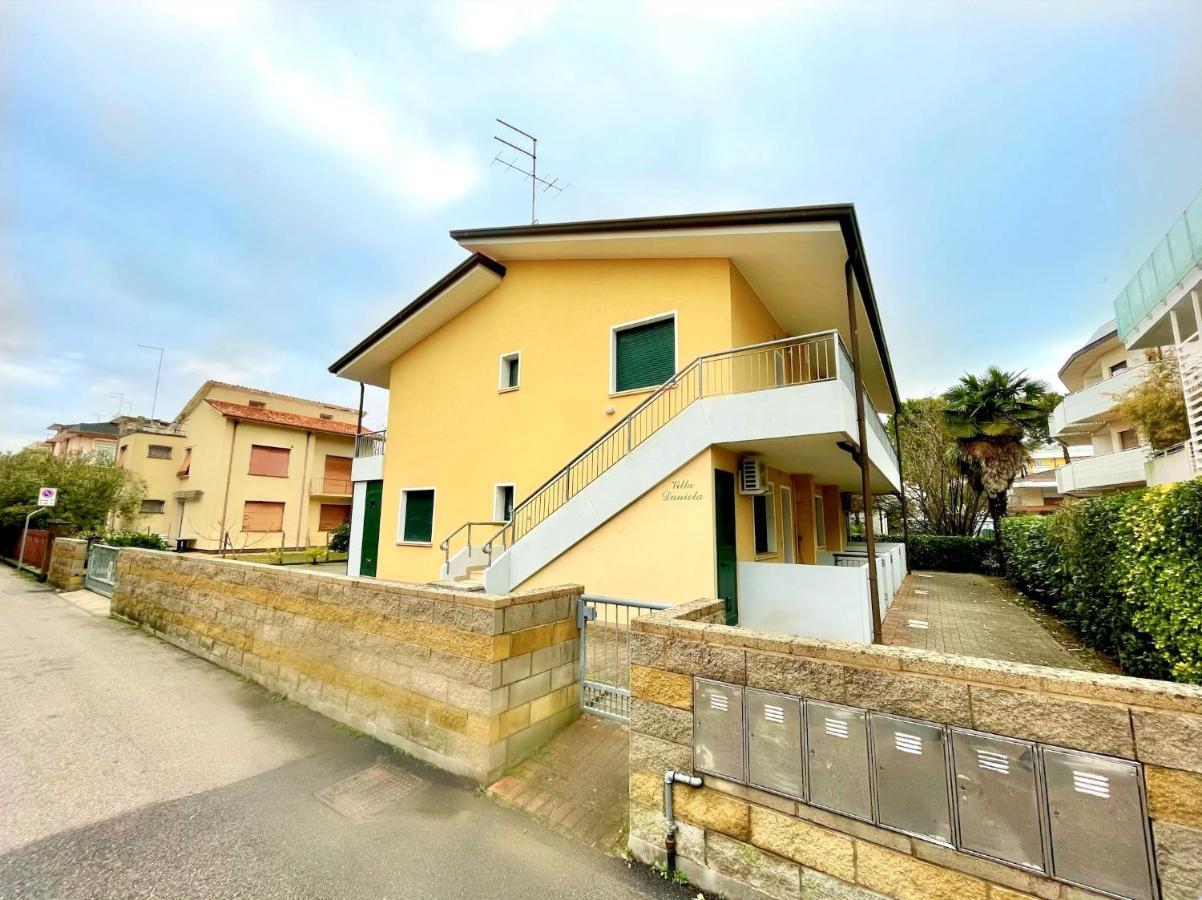 Villa Daniela Carraro Immobiliare - Family Apartments Lido di Jesolo Exterior photo