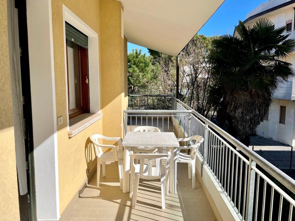 Villa Daniela Carraro Immobiliare - Family Apartments Lido di Jesolo Exterior photo