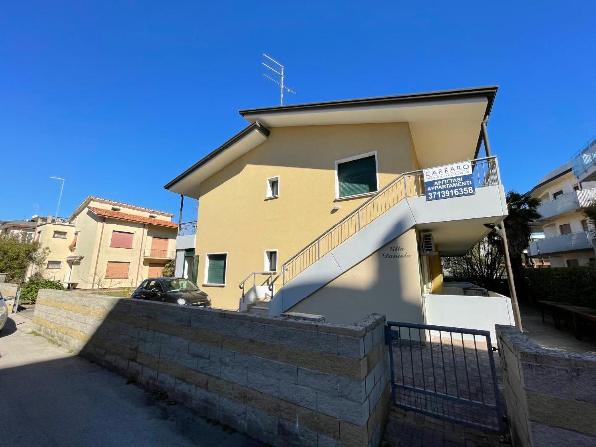 Villa Daniela Carraro Immobiliare - Family Apartments Lido di Jesolo Exterior photo