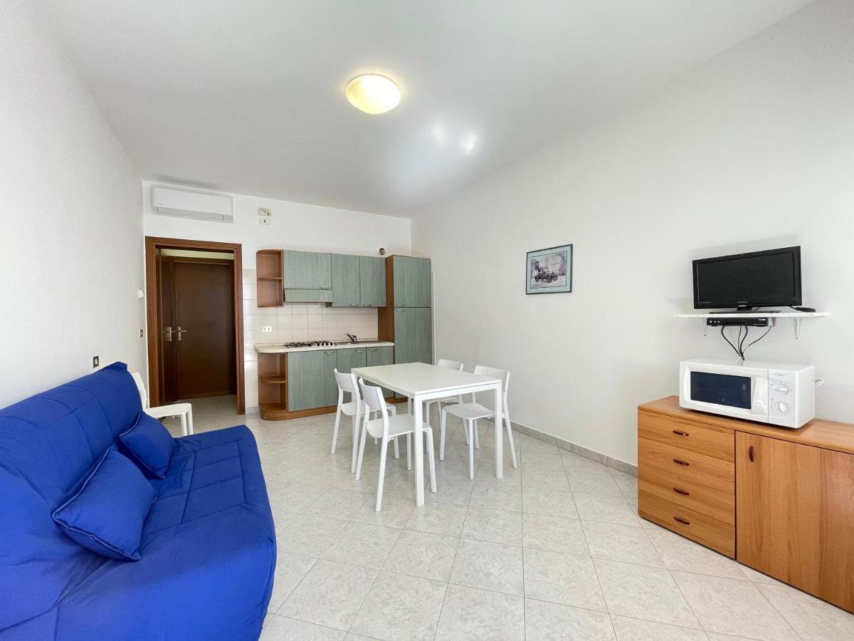 Villa Daniela Carraro Immobiliare - Family Apartments Lido di Jesolo Exterior photo